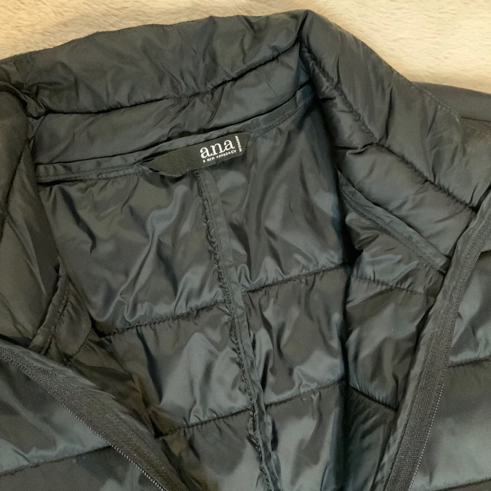 a.n.a Black L Puffer jacket Minimalist Normcore Scandi Girl Outdoor Packable - Picture 2 of 7